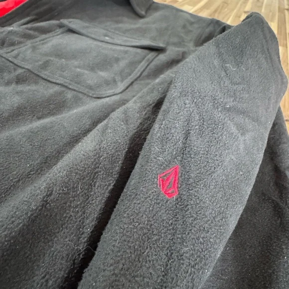 Volcom XL Black Shirt Jacket with Red Lining - Picture 3 of 7